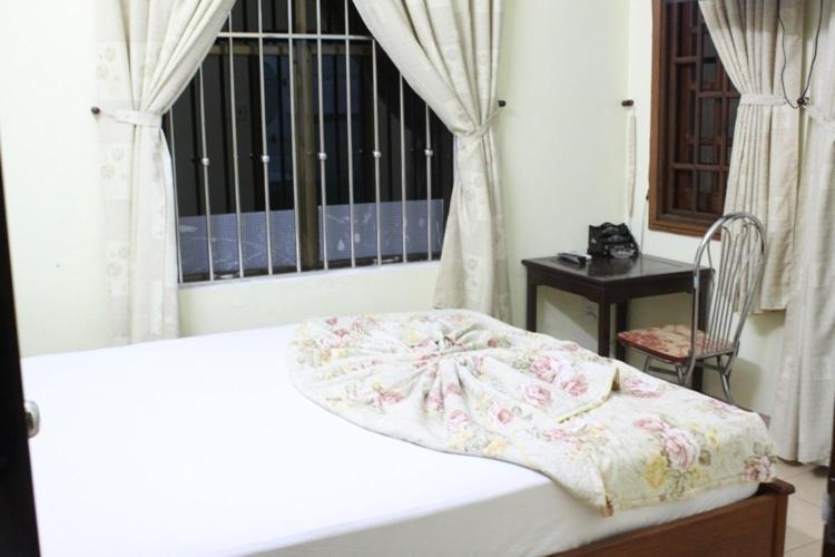 Phong Lan Guesthouse Hué Chambre photo
