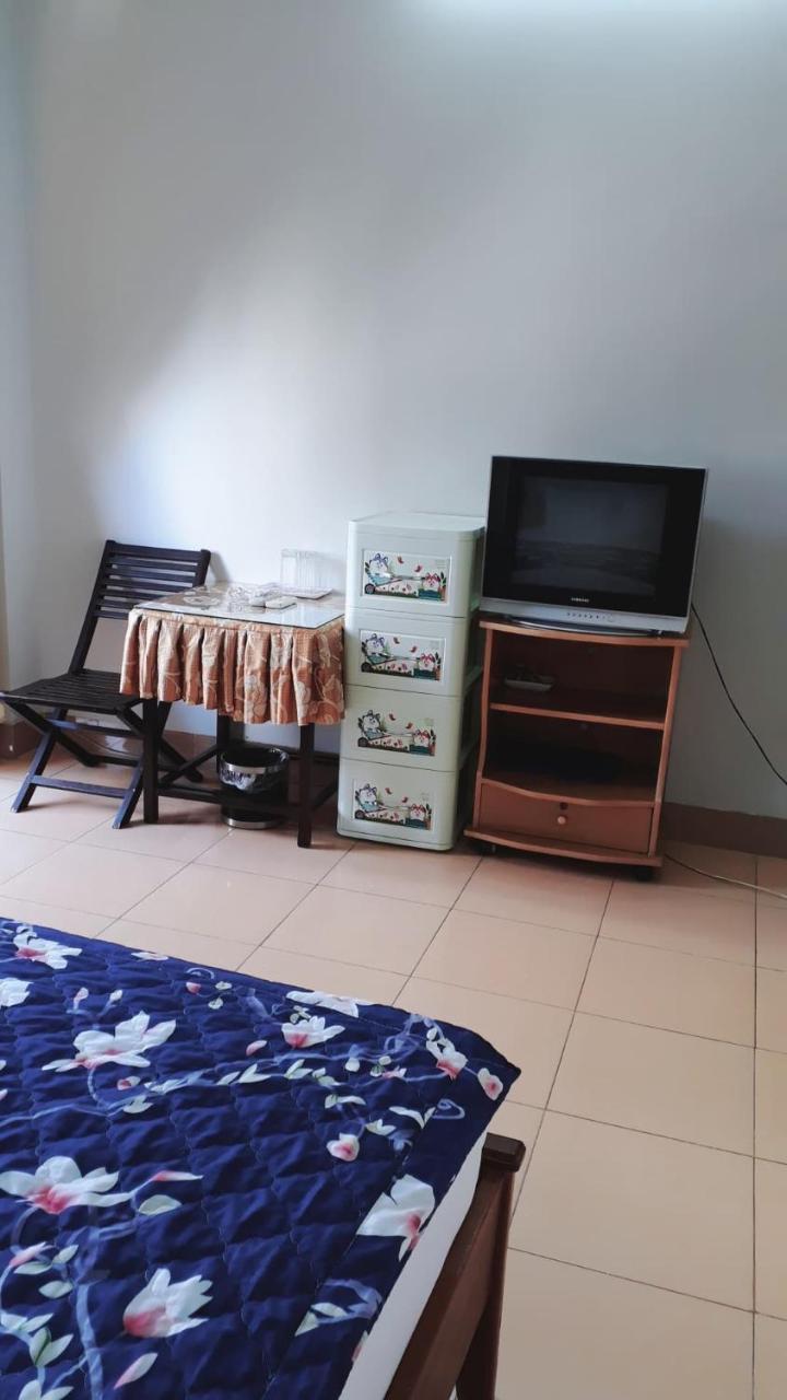 Phong Lan Guesthouse Hué Extérieur photo