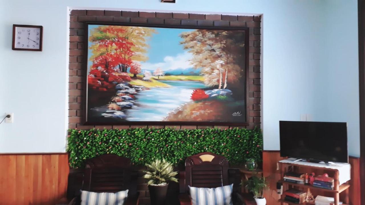 Phong Lan Guesthouse Hué Extérieur photo